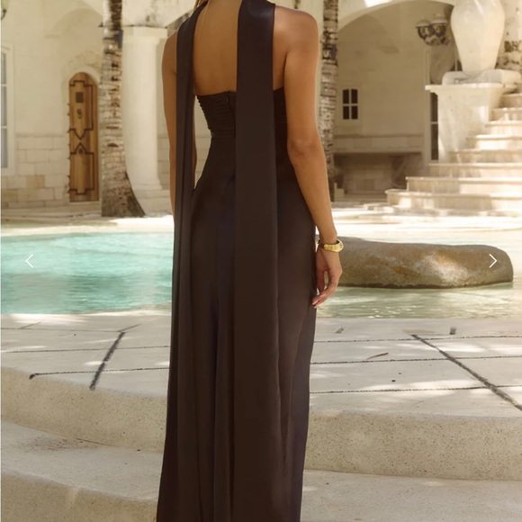 Runaway The Label Maxi Dress w/ sash! - Picture 3 of 4
